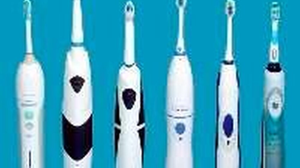 Abb. 1: Die getesteten Zahnbürsten von links nach rechts: Sonicare elite™, Sonicmax™, Synchro- Sonic plus™, Sonic Plakaway©, Weltec©, Sonic Complete™