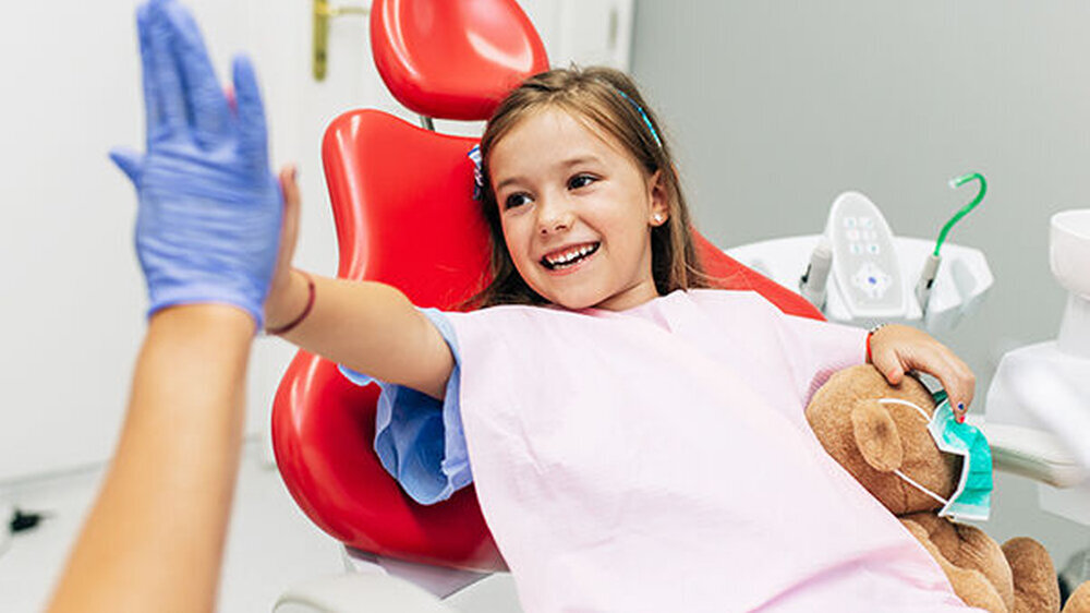 Wenn Eltern für ihre Kinder nach einem Spezialisten für die Kinderzahnheilkunde suchen, vertrauen sie auf die Empfehlungen von „Family and Friends“ und denen ihres Hauszahnarztes.