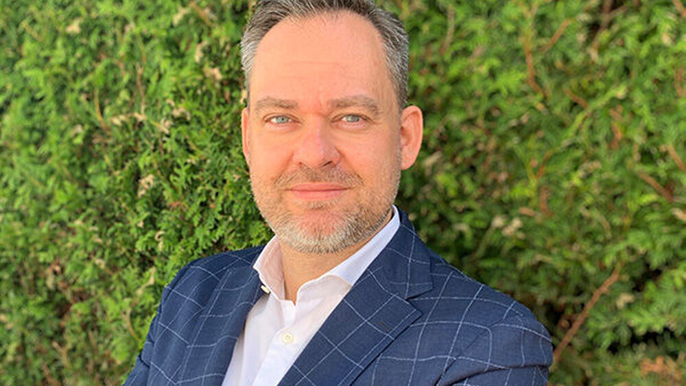 Sebastian Kenning, Verkaufsleiter Region Mitte bei Henry Schein Dental Deutschland GmbH freut sich über das weitere Wachstum in der Region.