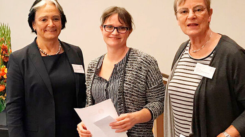 Vom 5. bis 7. Oktober 2017 tagte in Berlin der 35. Kongress des Deutschen Ärztinnenbundes (DÄB). Unter dem Motto „Wir mischen uns ein“ griff der Kongress aktuelle Themen aus Berufs- und Gesundheitsmedizin auf und forderte, die geschlechtsspezifische
