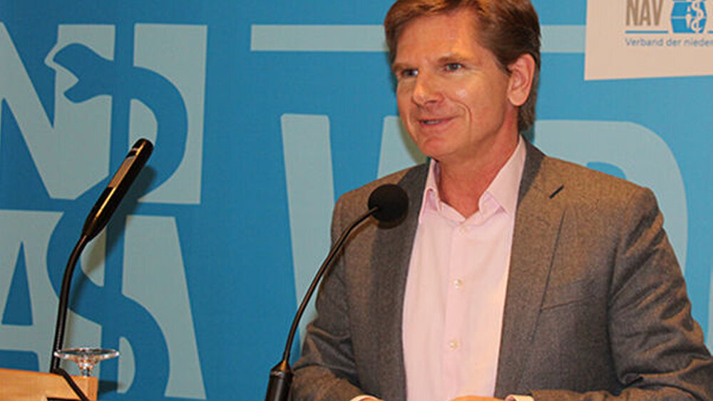 Dr. Heiner Garg, Gesundheitsminister Schleswig-Holstein (FDP), ist für die FDP bei den Sondierungsgesprächen für eine mögliche Jamaika-Koalition mit dabei. Für ihn sind im Gesundheitswesen folgende Punkte wichtig: ein klares Bekenntnis zur Freiberufl