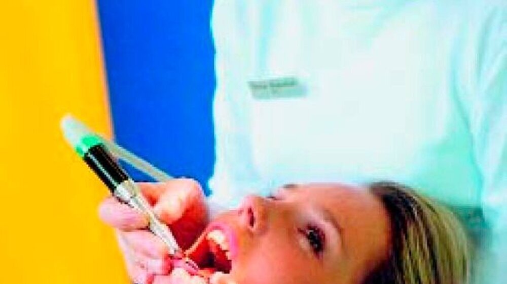 Auch bei der Prophylaxe spielt das Vertrauen zwischen Patient, Arzt und Praxiskrafteine entscheidende Rolle.
