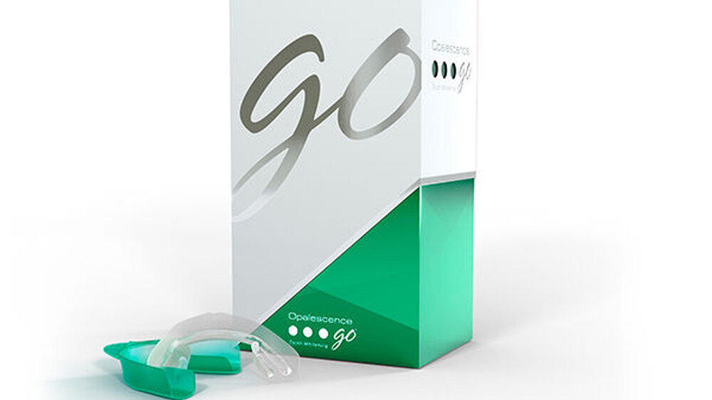 Opalescence Go – das ist die professionelle Alternative zu frei verkäuflichen Zahnaufhellungsprodukten. Dank gebrauchsfertiger UltraFit Trays kann es direkt aus der Packung eingesetzt werden.