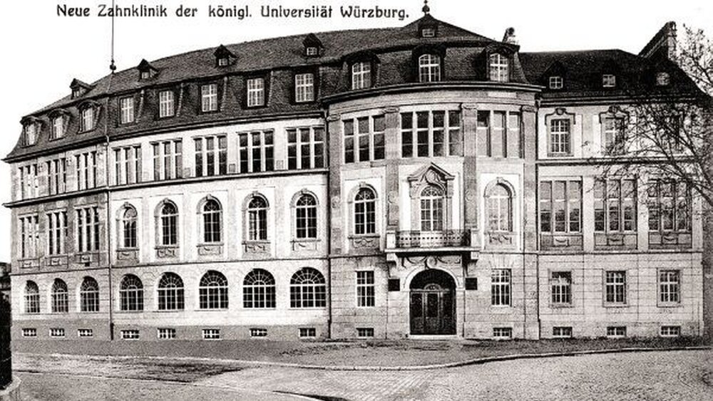 Abbildung 1: Ansichtskarte der Würzburger Zahnklinik zur Eröffnung im April 1912. |