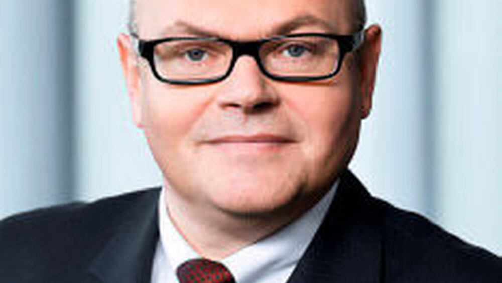 Dr. Thomas Siekmann (Ressort Finanzen und Controlling) |