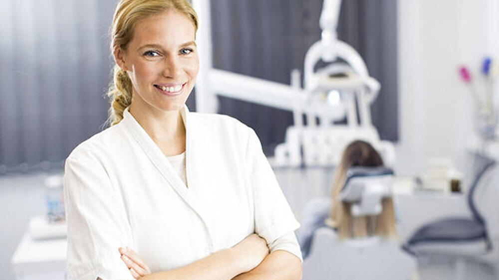 DentalRadar hält Patienten nicht nur davon ab, fragwürdige Alternativen im Ausland zu suchen: Es bietet jungen Zahnärzten auch die Chance, sich in Sachen Leistung und Service vorteilhaft zu profilieren.