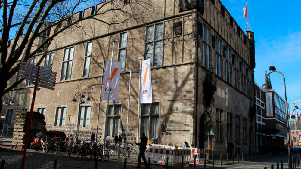 Als Veranstaltungsort diente der "Gürzenich" in Köln - der größte mittelalterliche Profanbau der Stadt Köln aus dem Jahr 1447. Hier fanden bereits Sitzungen des Europäischen Rats, der Außenminister der G-8-Staaten sowie mehrere Sondersitzungen zur