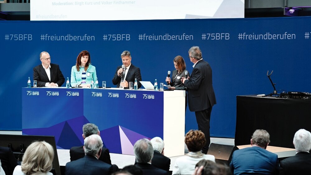 BFB Jubiläumsfeier 75 Jahre - Habeck im Panel-Talk
