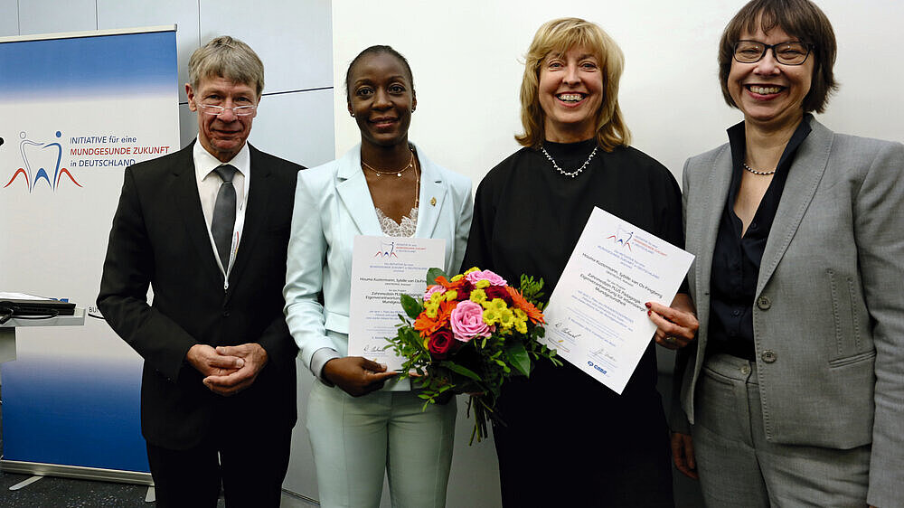 Verleihung Präventionspreis, Deutscher Zahnärztetag 2019. Verleihung Präventionspreis, Deutscher Zahnärztetag 2019.