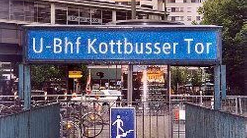 Brennpunkt Kottbusser Tor: Hier werden Drogenabhängige vor Ort zahnmedizinisch und medizinisch versorgt.