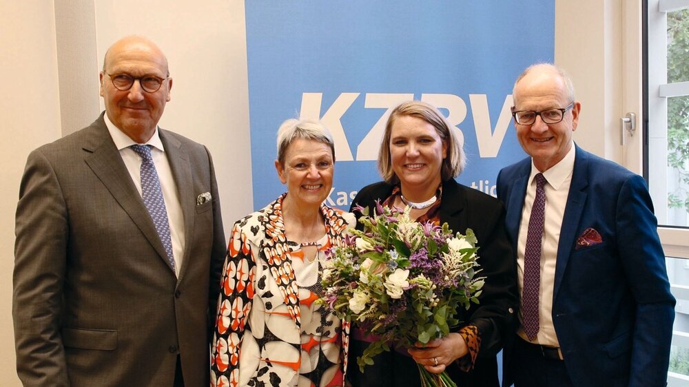 KZBV-Vorstand mit neuer stellvertr. Vorsitzenden Dr. Karl-Georg Pochhammer, Dr. Ute Maier, Meike Gorski-Goebel, Martin Hendges (v.l.)