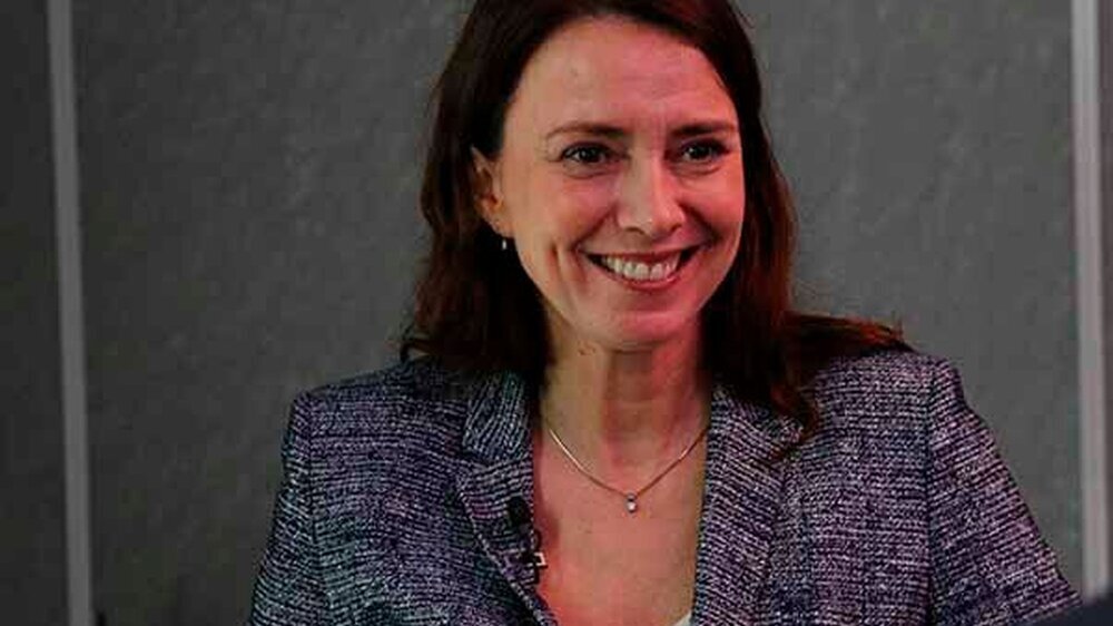Prof. Dr. Nicole Arweiler, Ordinaria und Direktorin der Abteilung Parodontologie, der Uniklinik der Philipps-Universität Marburg, war eine der Mitautorinnen der S3-Leitlinie „Häusliches chemisches Biofilmmanagement in der Prävention und Therapie der