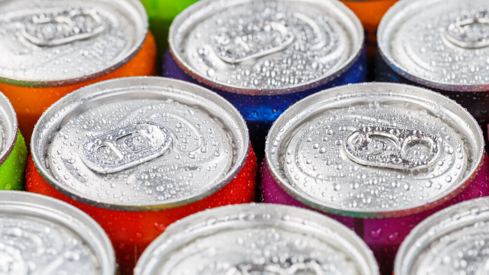 Drinks lemonade cola drink softdrinks in cans panorama Sotdrinks Dosen