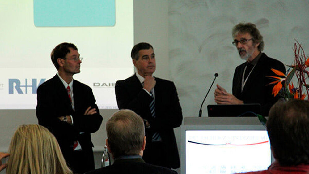 v.l.: Prof. Christian Splieth, Prof. Jörg Weimann und Dr. Wolfgang Jakobs hielten Vorträge zum Thema "Lachgas in der Zahnmedizin" auf dem Deutschen Zahnärztetag 2015 in Frankfurt am Main.