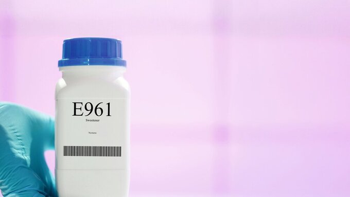 Verpackung mit dem Süßstoff und Geschmacksverstärker E961 Verpackung mit dem Süßstoff und Geschmacksverstärker E961