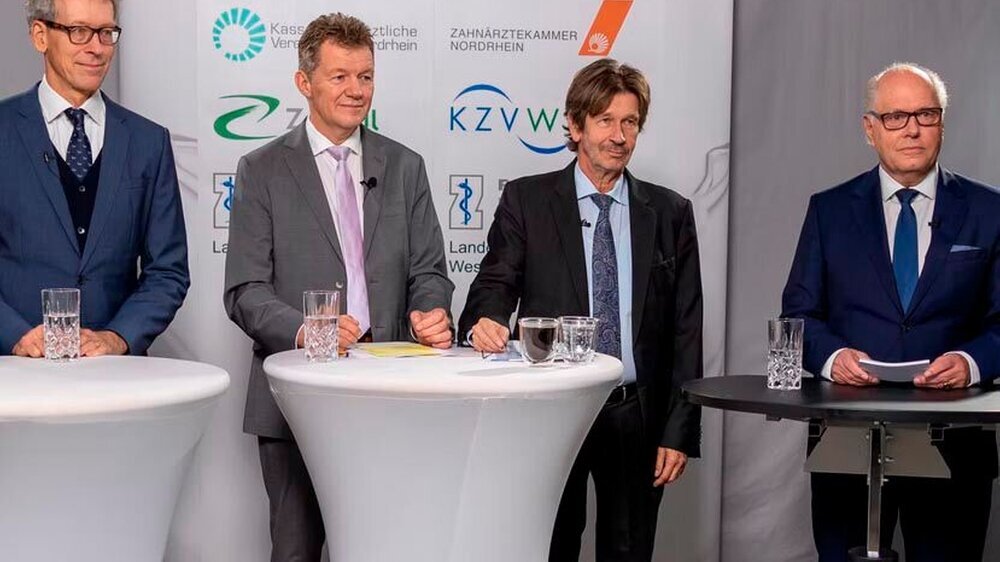 Den Entwurf zum GKV-Finanzstabilisierungsgesetz (GKV-FinStG) und seine Auswirkungen auf die Parodontitisbehandlung diskutierten in Nordrhein Prof. Dr. Dr. Søren Jepsen, Direktor der Klinik für Zahnerhaltung und Parodontologie der Universität Bonn, Dr.