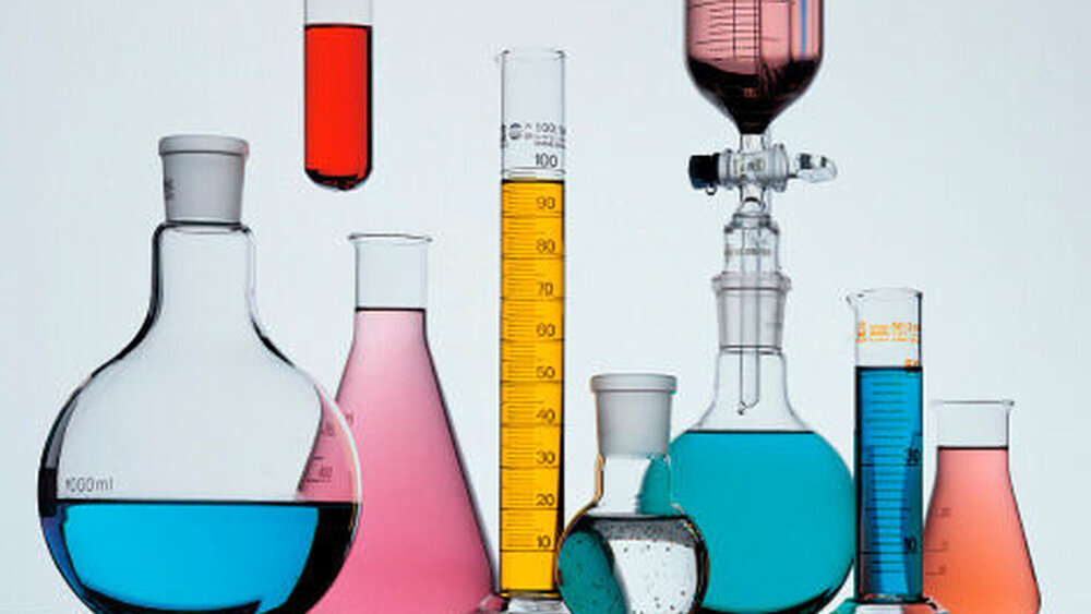 Das Geld regiert auch die Forschungswelt. Die deutsche Hochschulmedizin kann ihr Potenzial nicht ausschöpfen. Eine ökonomisch bedingte Aufgabenverdichtung hindert sie daran, moniert eine Komission der Deutschen Forschungsgemeinschaft. |