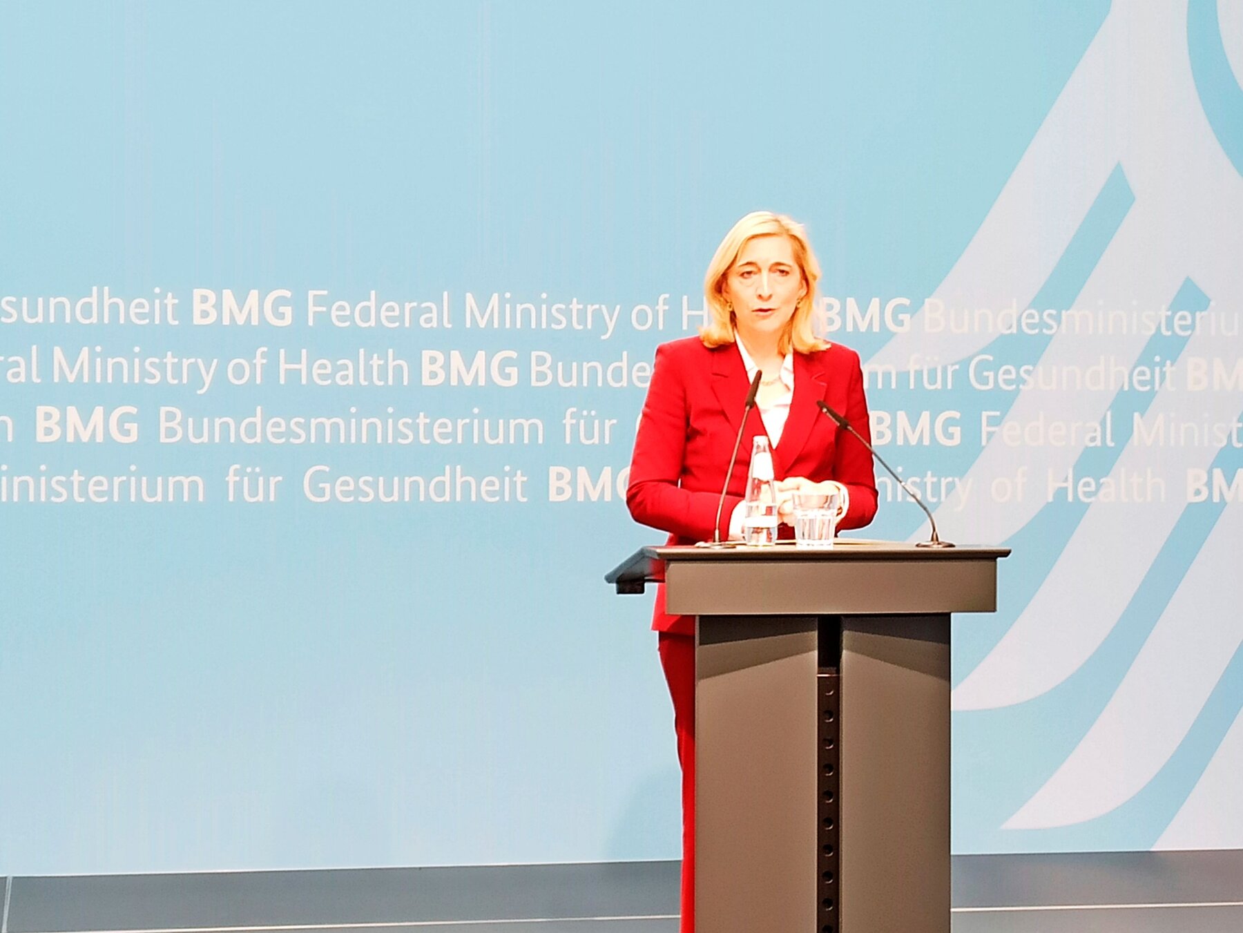 Bundesgesundheitsministerin Nina Warken (CDU) im BMG