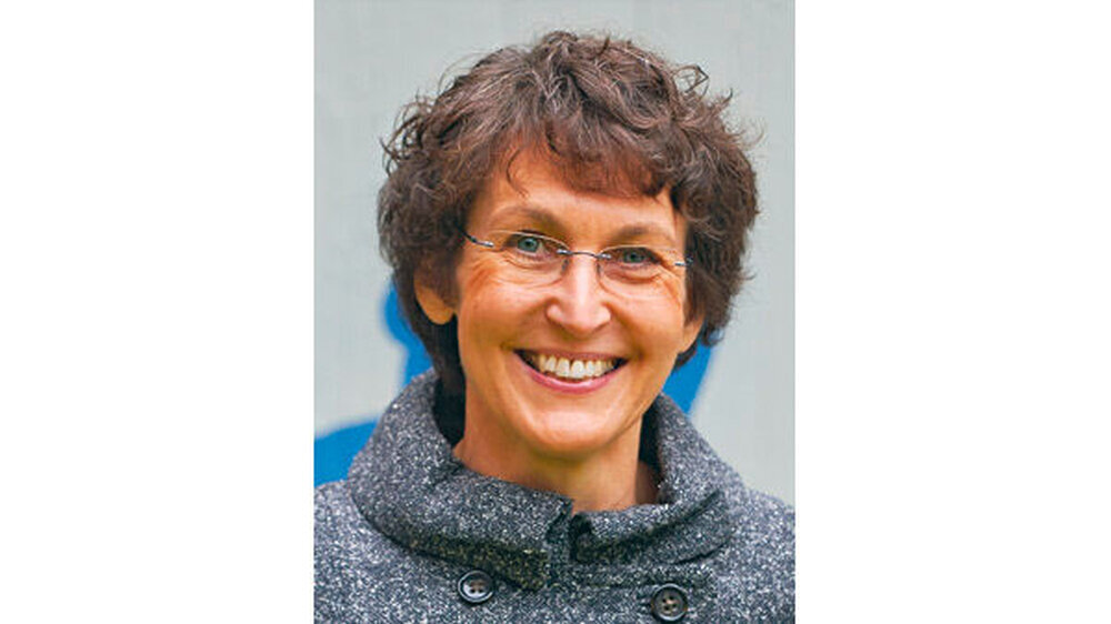 Dr. Andrea Thumeyer ist niedergelassene Zahnärztin in Wiesbaden und Vorsitzende der Landesarbeitsgemeinschaft für Jugendzahnpflege in Hessen.