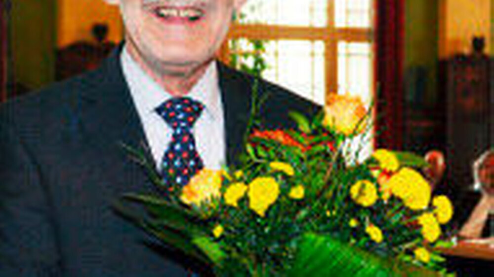 Mit der Silbernen Ehrennadel der Zahnärzteschaft wurden die beiden Professoren Klaus Louis Gerlach, Magdeburg...