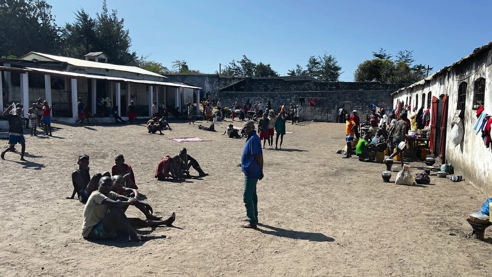 Zahnmedizinische Behandlung im Gefängnis auf Madagaskar