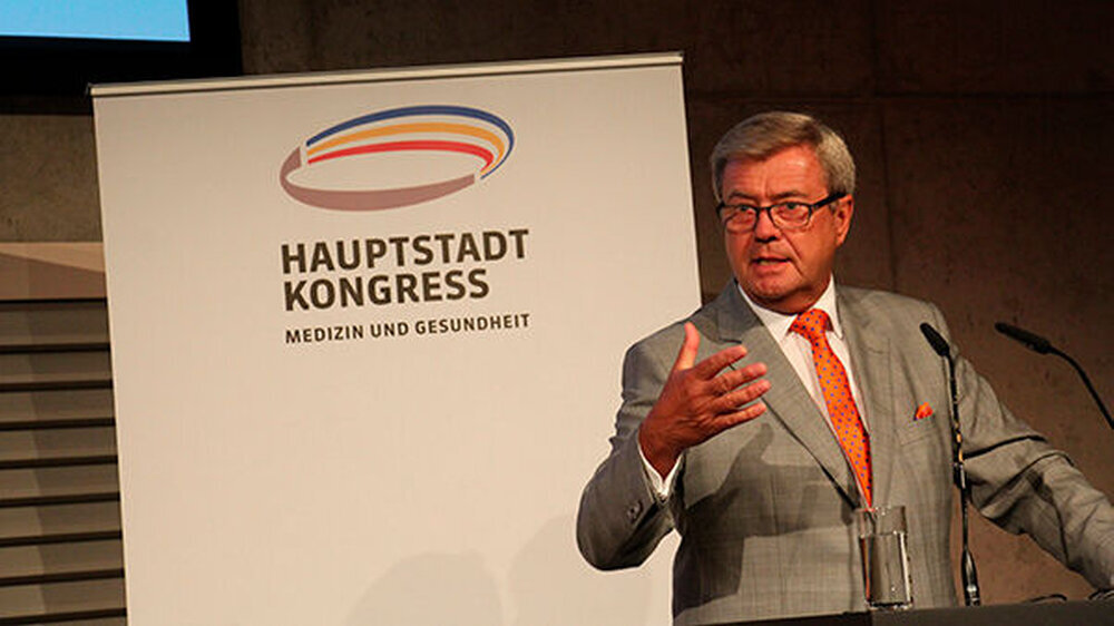 Dabei müsse man besonders die Bedarfe vulnerabler Bevölkerungsgruppen berücksichtigen, betonte Eßer. Erfreulicherweise gebe es mittlerweile bereits über 2.700 Kooperationsverträge zwischen Zahnärzten und Pflegeeinrichtungen. In anderen Heimen finde
