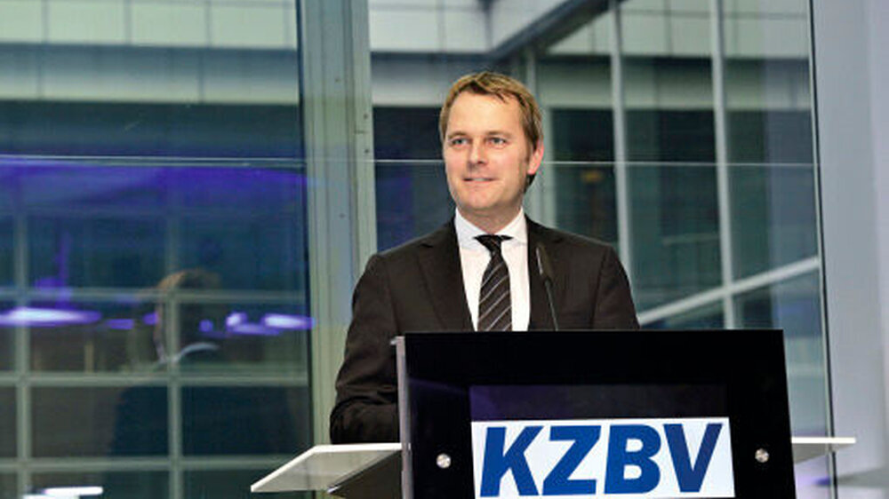 „Das ist unser Grundgedanke: eine Selbstverwaltung, deren Ziel es ist, partnerschaftlich zu Lösungen zu kommen.“ Bundesgesundheitsminister Daniel Bahr auf dem Frühjahrsfest am 14. Mai.