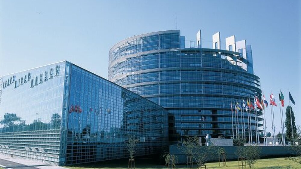 Zahlreiche Abgeordnete des Europäischen Parlaments in Straßburg gingen mit den Vertretern der Bundeszahnärztekammer ins Gespräch.