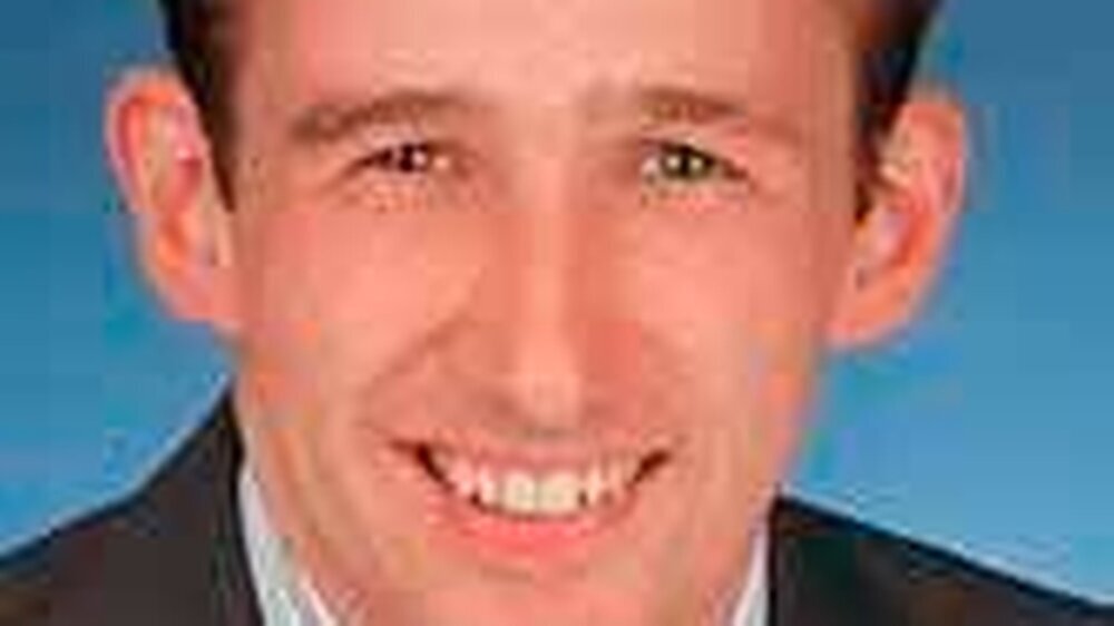 OA Dr. Gabriel Krastl\r\nStudium der Zahnmedizin in Tübingen, 1998 bis 2002 Wissenschaftlicher Assistent der Poliklinik für Zahnerhaltung, Universitätsklinikum Tübingen, 2000 Promotion, 2002 Ernennung zum Oberarzt der Poliklinik für Zahnerhaltung, T