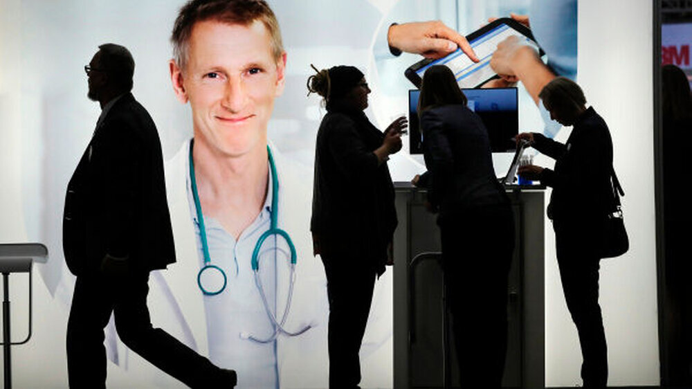 „Ohne IT ist das deutsche Gesundheitswesen in Zukunft einfach nicht mehr vorstellbar“, sagte Ekkehard Mittelstaedt, Geschäftsführer des Bundesverbands Gesundheits-IT - bvitg e.V. zur Eröffnung der Messe: „Die Digitalisierung führt zu einer besse