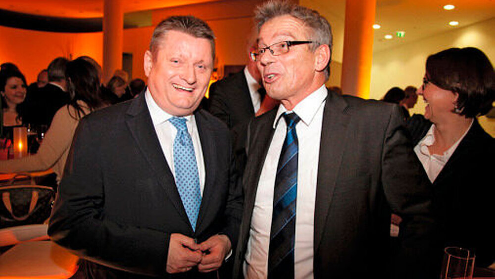 10 Jahre G-BA: Beim Festakt in Berlin stellten Bundesgesundheitsminister Hermann Gröhe (l.) und Josef Hecken, unparteiischer Vorsitzender des G-BA, die Bedeutung der Selbstverwaltung heraus. |
