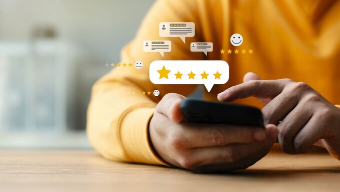 User give rating to service experience on online application, Customer review satisfaction feedback survey concept, Customer can evaluate quality of service leading to reputation ranking of business.
