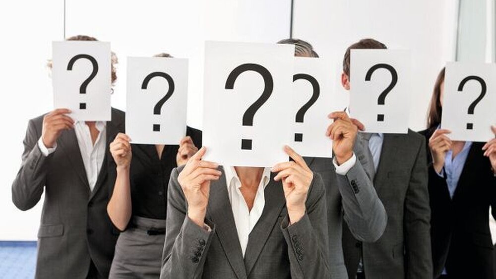 Konsequenzen? Über die Auswirkungen, wenn Banken ganze Geschäftsbereiche zusammenlegen, machen sich die wenigsten Gedanken. |
