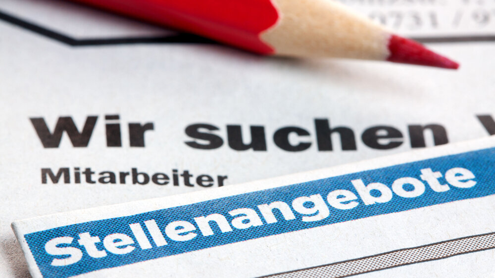Zeitungsinserat - Stellenangebote Fachkräftemangel, Mitarbeitersuche