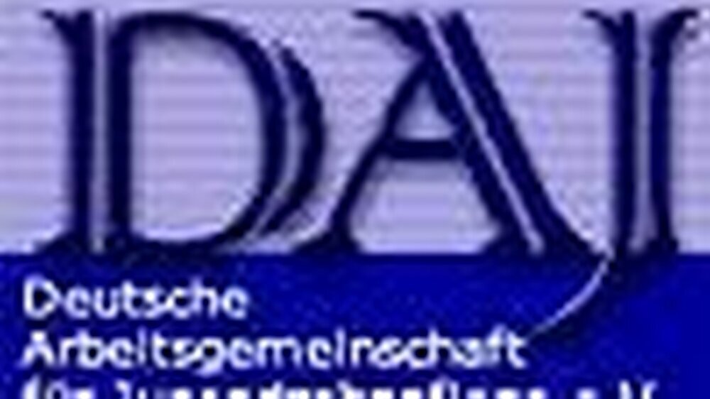 Die DAJ-Studie ist ab Oktober druckfertig und erhältlich bei der DAJ, Dr. Christiane Goepel, Von-Sandt-Str. 9, 53225 Bonn, Tel.: 0228 69 46-77, Fax -79.