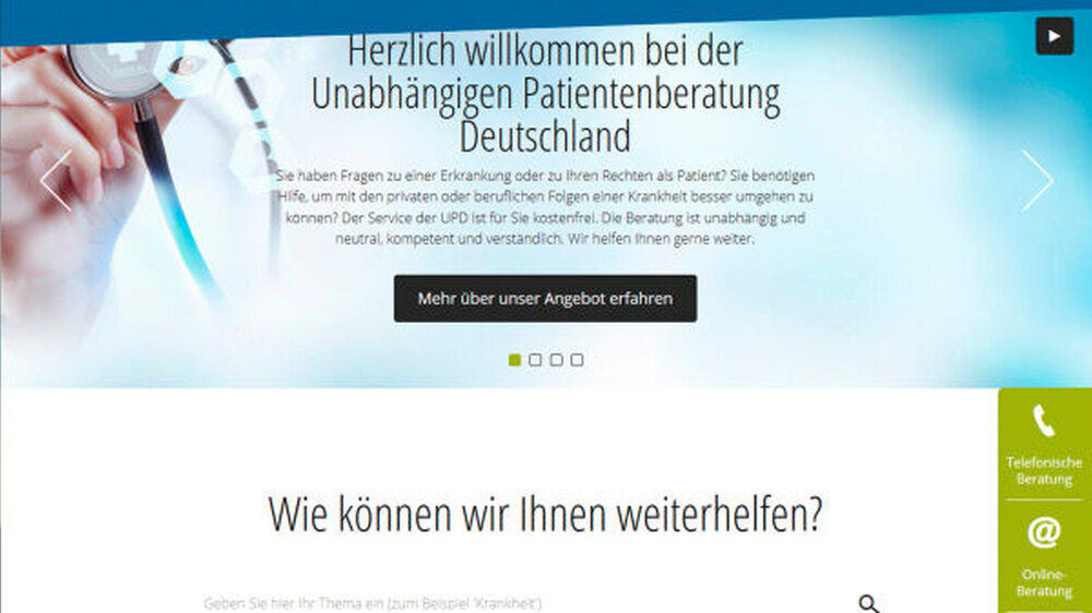 Die UPD Patientenberatung Deutschland gGmbH wirbt auf ihrer Homepage mit den Servicebausteinen „Telefonische Beratung“, „Online-Beratung“ und „Vor-Ort-Beratung“.