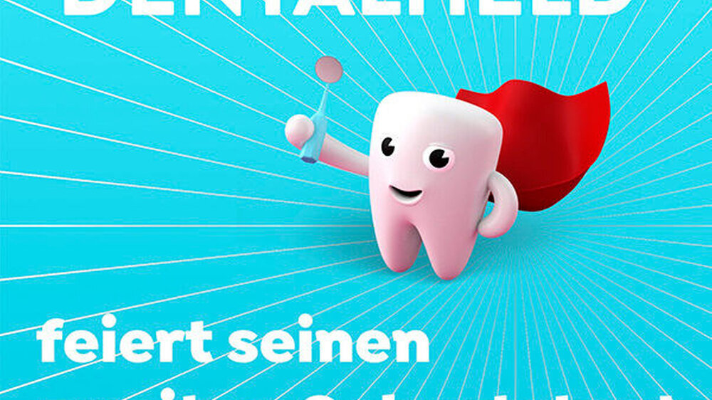 Das Vergleichsportal Dentalheld feiert seinen zweiten Helden-Geburtstag.
