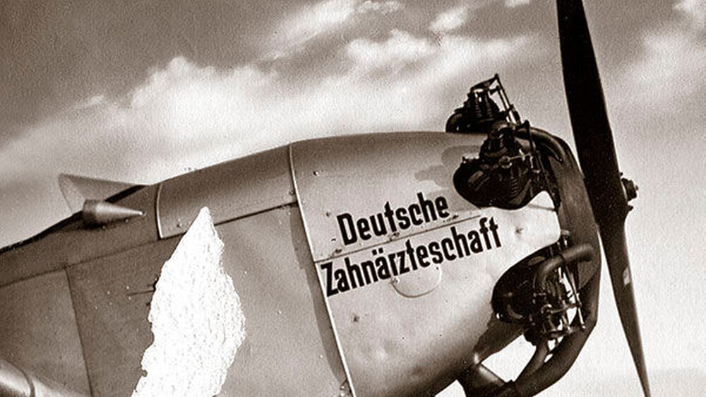 An vorderster Front dabei: von der Zahnärzteschaft finanziertes Flugzeug