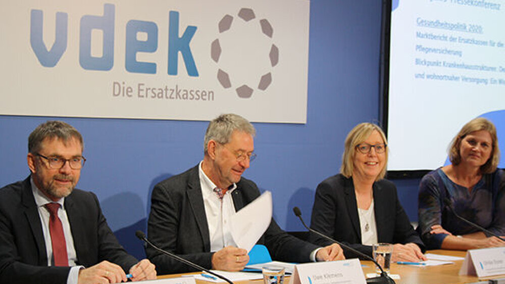 Der vdek-Vorstand fordert Klemens im Kontext der Beratungen zum Faire-Kassenwettbewerb-Gesetz entlastende Maßnahmen bei den Finanzen.