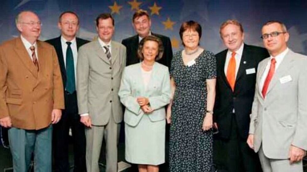 Aktive Gestalter im Meinungsprozess (v.l.n.r.): Prof. Tiemann, RA Metzler, Dr. Wuermeling, Frau Prof. Tiemann, Prof. Sprekels, Dr. Skarpelis-Sperk, Dr. Doneus, Dr. Niggemeier