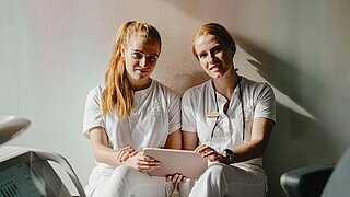 Jenny und Polina, Charkina, Februar, Köln, 2026, Keine Ahnung, , Cologne,©sandra-stein.de, 01632483939