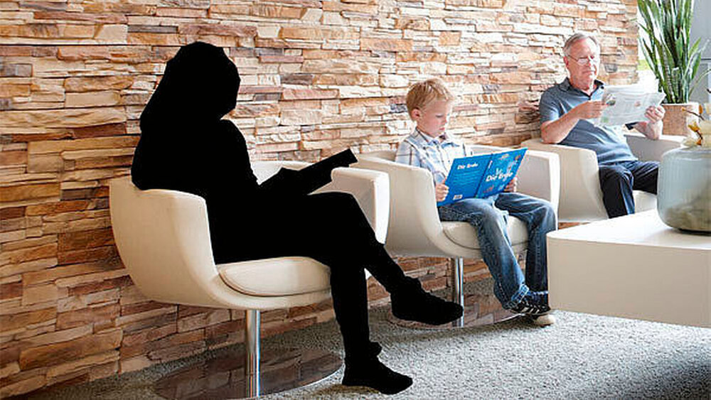 Fällt in einer Bestellpraxis ein Termin ins Wasser, weil Patienten zu spät oder gar nicht absagen und nicht erscheinen, können Praxisinhaber unter bestimmten Voraussetzungen einen Anspruch auf Ausfallhonorar geltend machen. |