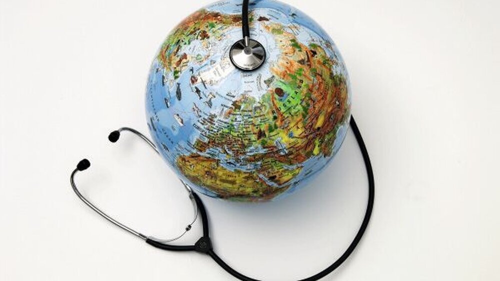 Wie wirkt sich der Klimawandel auf die gesundheitliche Versorgung aus? Hier gibt es viele offene Fragen. Lösungsansätze bleiben bisher noch sehr vage, denn ganz aktuell drücken viel konkretere Probleme im Gesundheitswesen.
