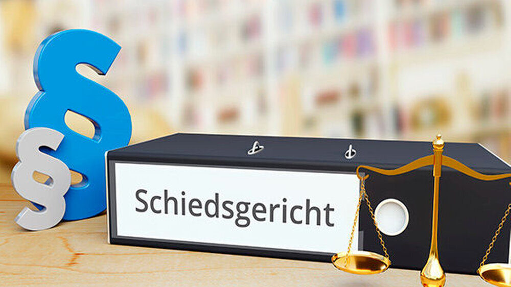 Das OLG Frankfurt stellt klar, der Begriff "Zahnarzt" verlange vom Betreffenden lediglich eine entsprechende Approbation. Es sei nicht zwingend, dass dieser auch praktiziert.