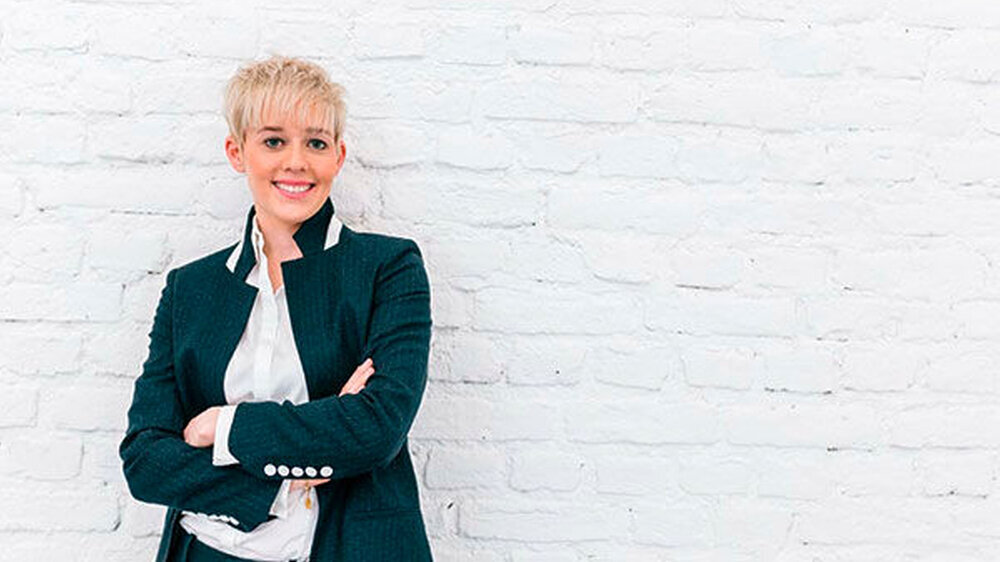 Dr. Steffi Burkhart hat Sportwissenschaften studiert und promovierte in Gesundheitspsychologie. Sie ist Aufsichtsrätin in einem Schweizer Unternehmen und Board Mitglied eines internationalen Thinktanks. Am 26. Oktober ist sie eine Referentin auf dem Kong