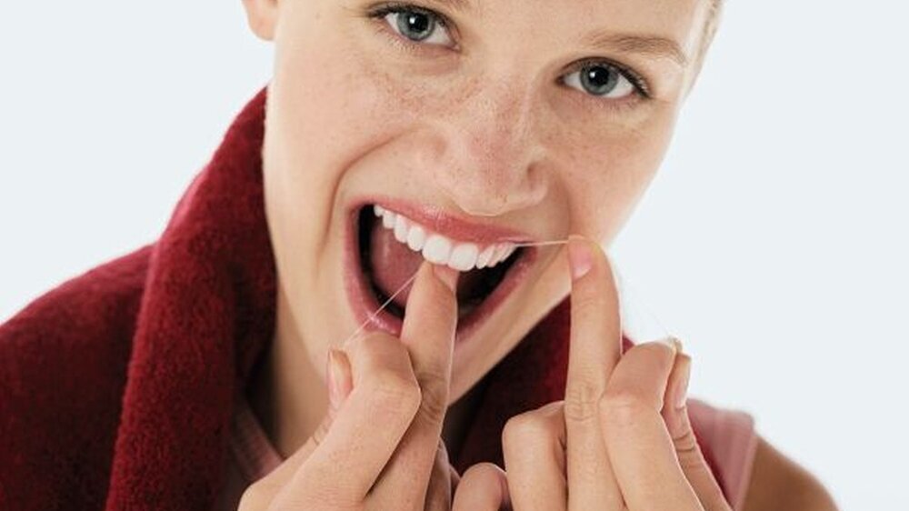 Das Dentalbewusstsein in Deutschland nimmt zu – und damit auch der Gebrauch von Zahnseide.