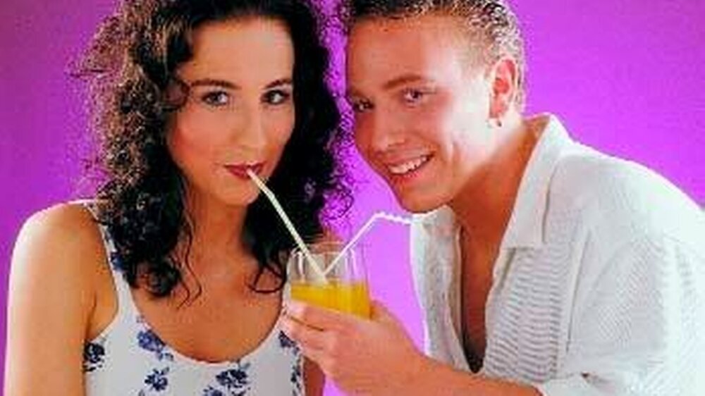 Abb. 1: Jugendliche bevorzugen Softdrinks unterschiedlichster Arten, die in der Regel, einschließlich der „light“-Getränke, säurehaltige Zusätze beinhalten.