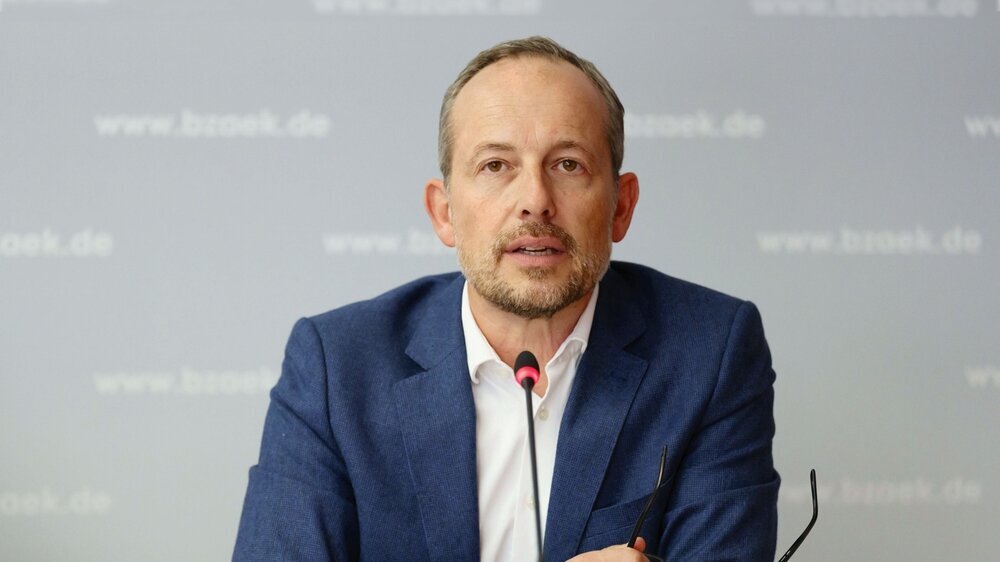 Konstantin von Laffert, Vizepräsident der Bundeszahnärztekammer