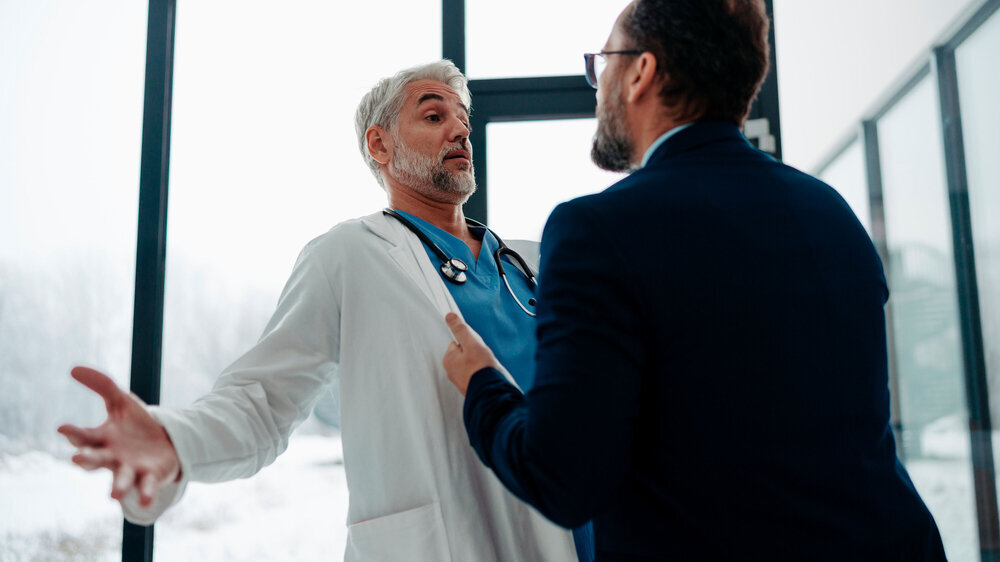 Gewalt gegenüber Arzt - Patient attackiert