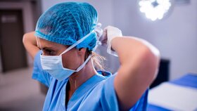 Krankenpflegerin in Klinik